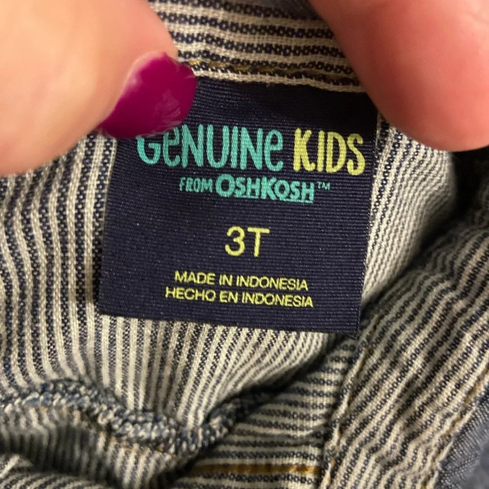 Boys size 3t lot 3 shirts 1 pants